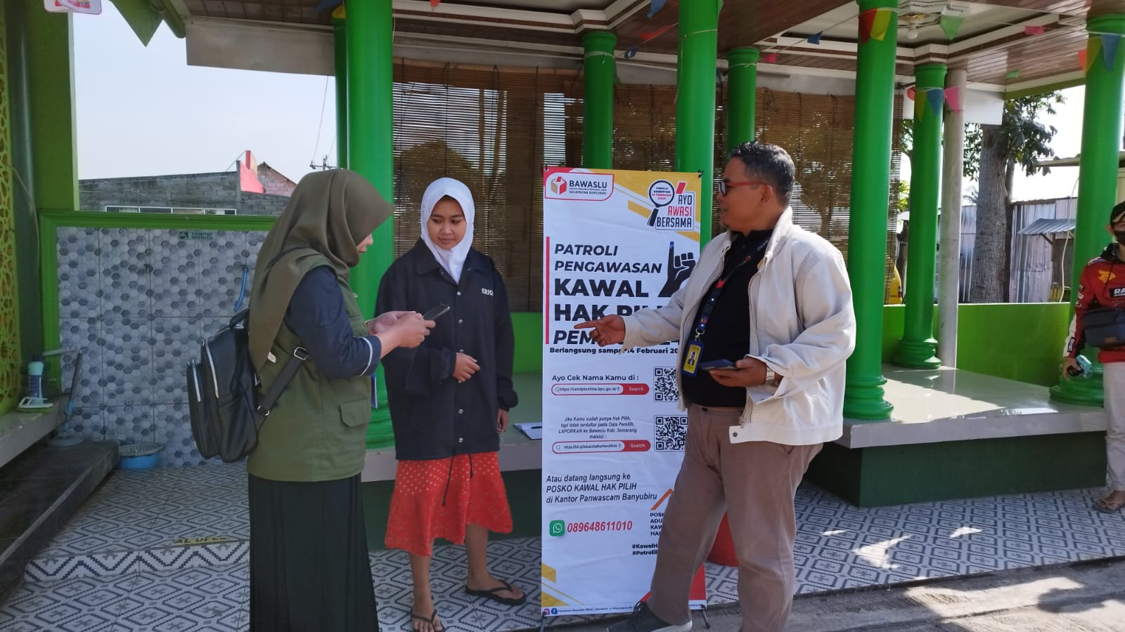 Buka Posko Kawal Hak Pilih, Panwascam Banyubiru: Kami Harap Masyarakat Proaktif Memastikan Hak Pilihnya