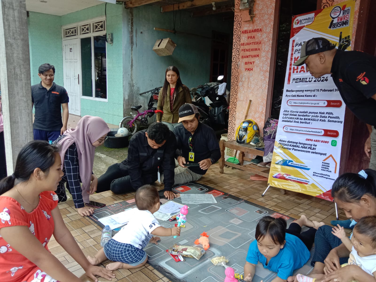 Patroli Pengawasan Kawal Hak Pilih, Panwascam Sumowono: Untuk Meminimalisir Potensi Hilangnya Hak Pilih