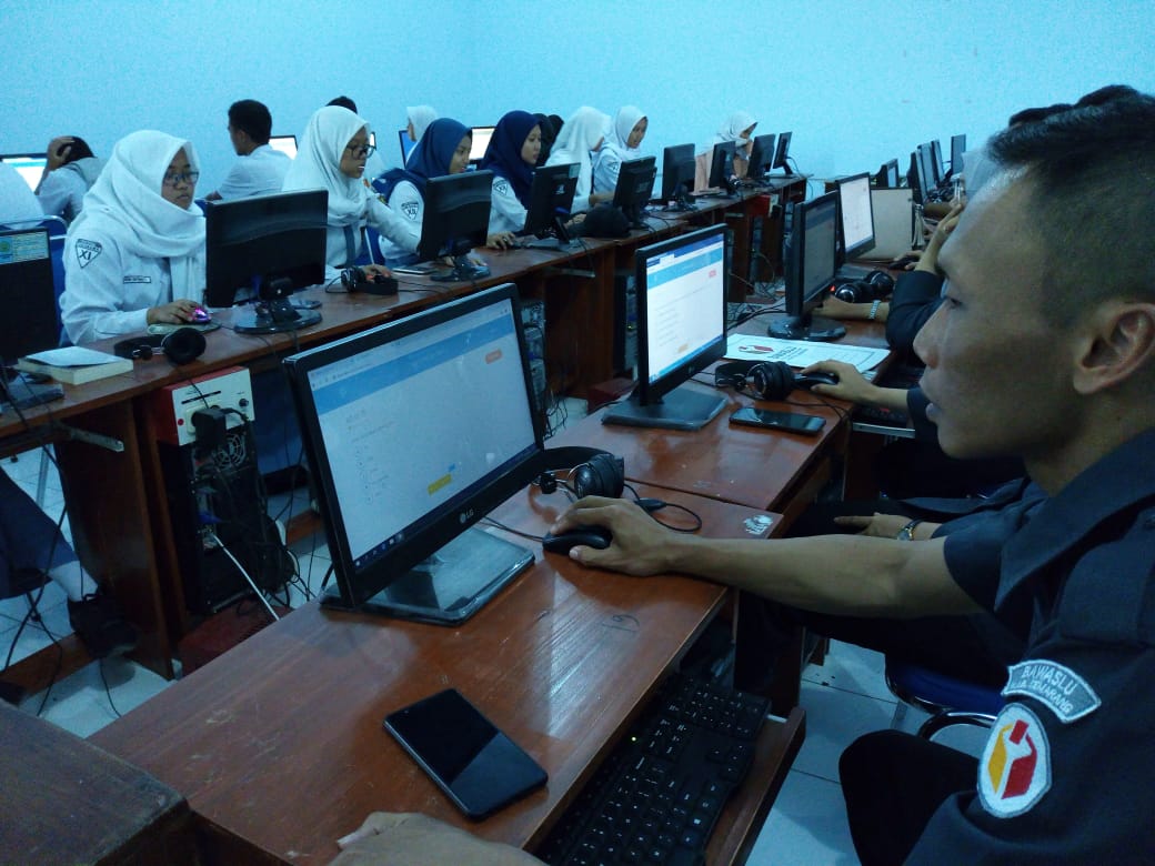 Uji Coba Tes Socrative Berjalan Lancar