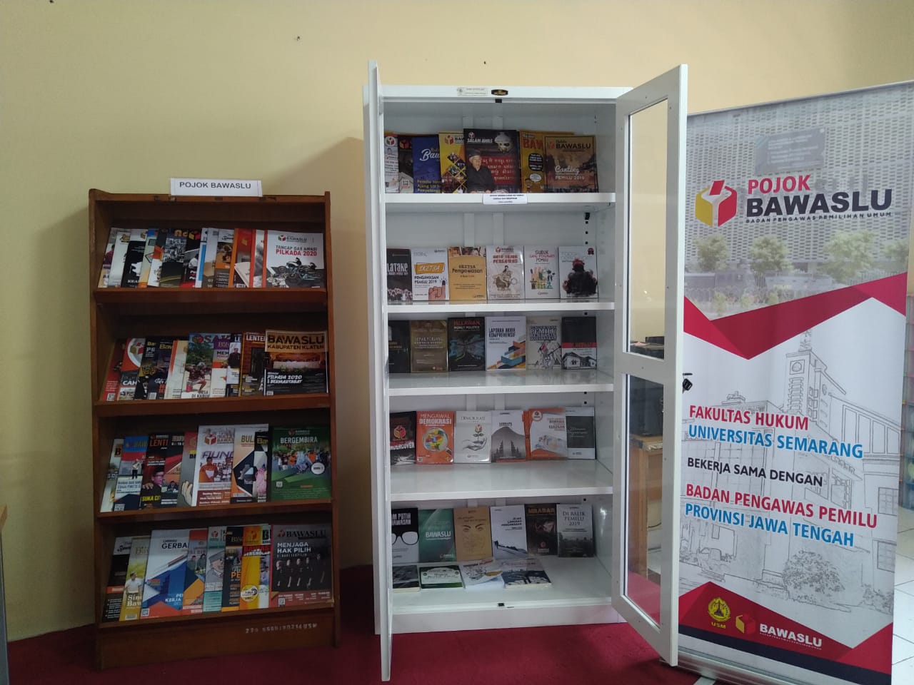 Perdana di Indonesia, Hari ini "Pojok Bawaslu" Diresmikan di Perpustakaan USM