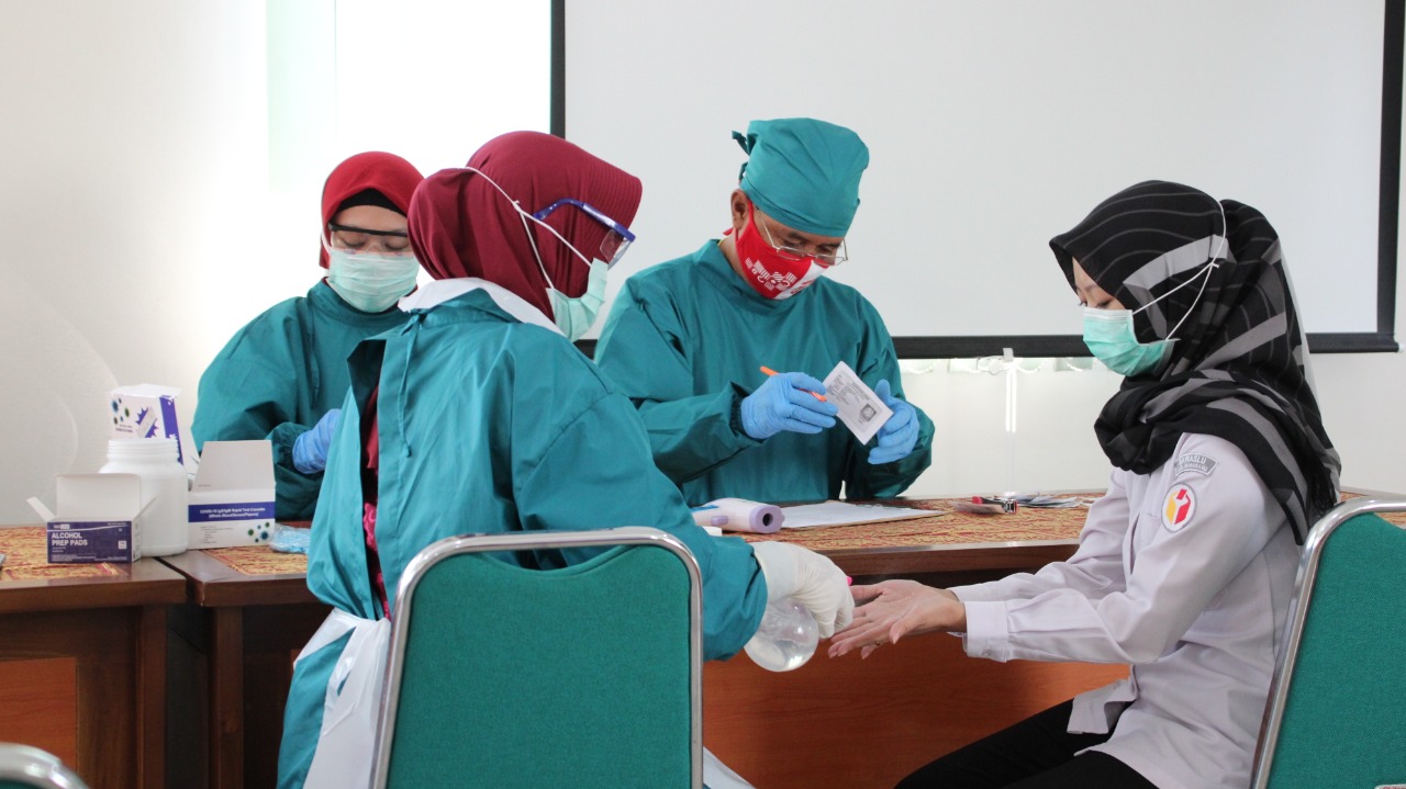 Jajaran Pengawas Pemilu Kabupaten Semarang Jalani Rapid Test