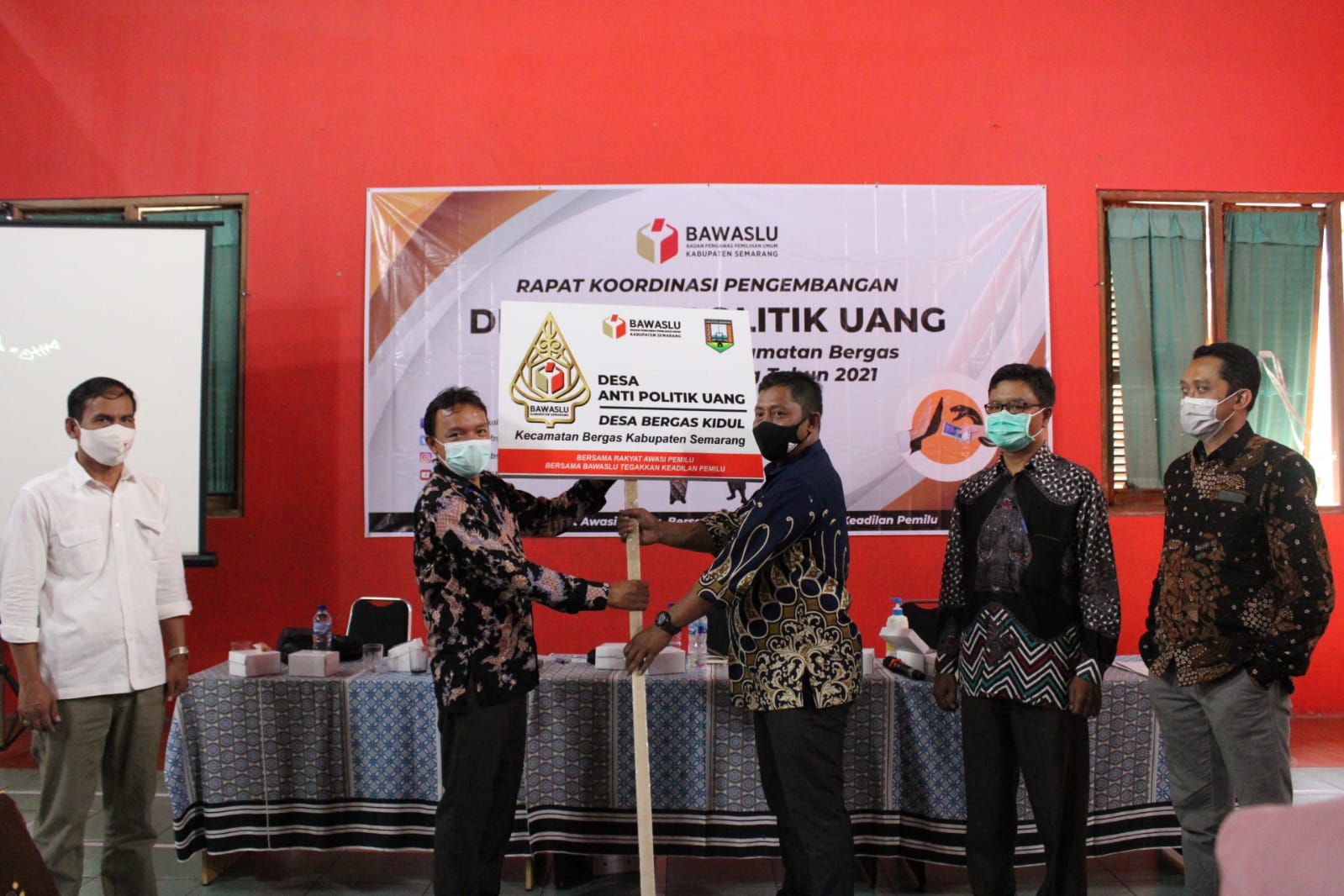 DESA BERGAS KIDUL DITETAPKAN MENJADI DESA ANTI POLITIK UANG