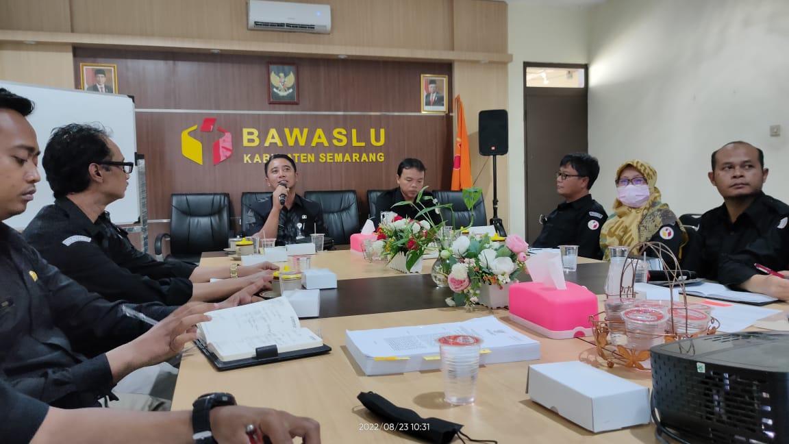 Bahas Netralitas Kades dan Perangkat,  Bawaslu Gandeng Dispermasdes Kab. Semarang