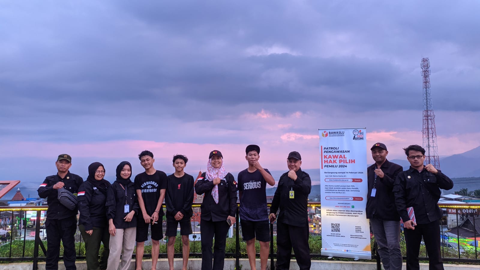 Datangi RTH di Kala Senja, Panwascam Bandungan Patroli Pengawasan dan Sosialisasi ke Warga