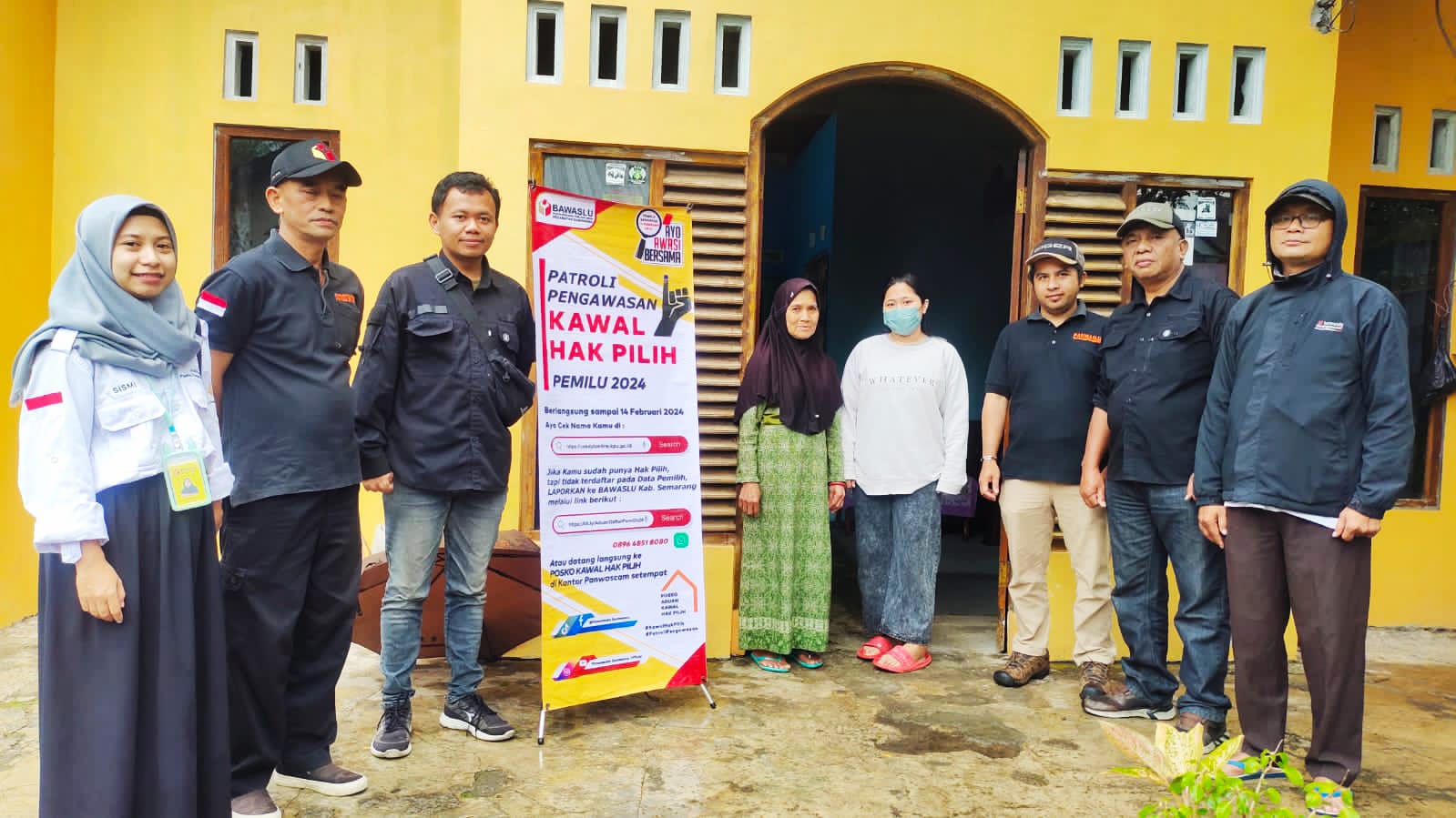 Gerimis Temani Pengawas Pemilu Patroli Pengawasan di Wilayah Rawan Longsor