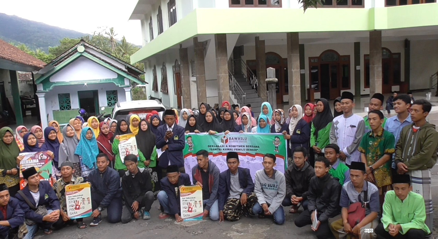 Bawaslu Ajak Santri Deklarasi Pemilu Anti Money Politics, Hoax, dan Ujaran Kebencian