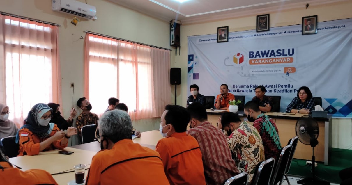 Review Daftar Informasi Publik dan Buletin Bawaslu Kabupaten / Kota