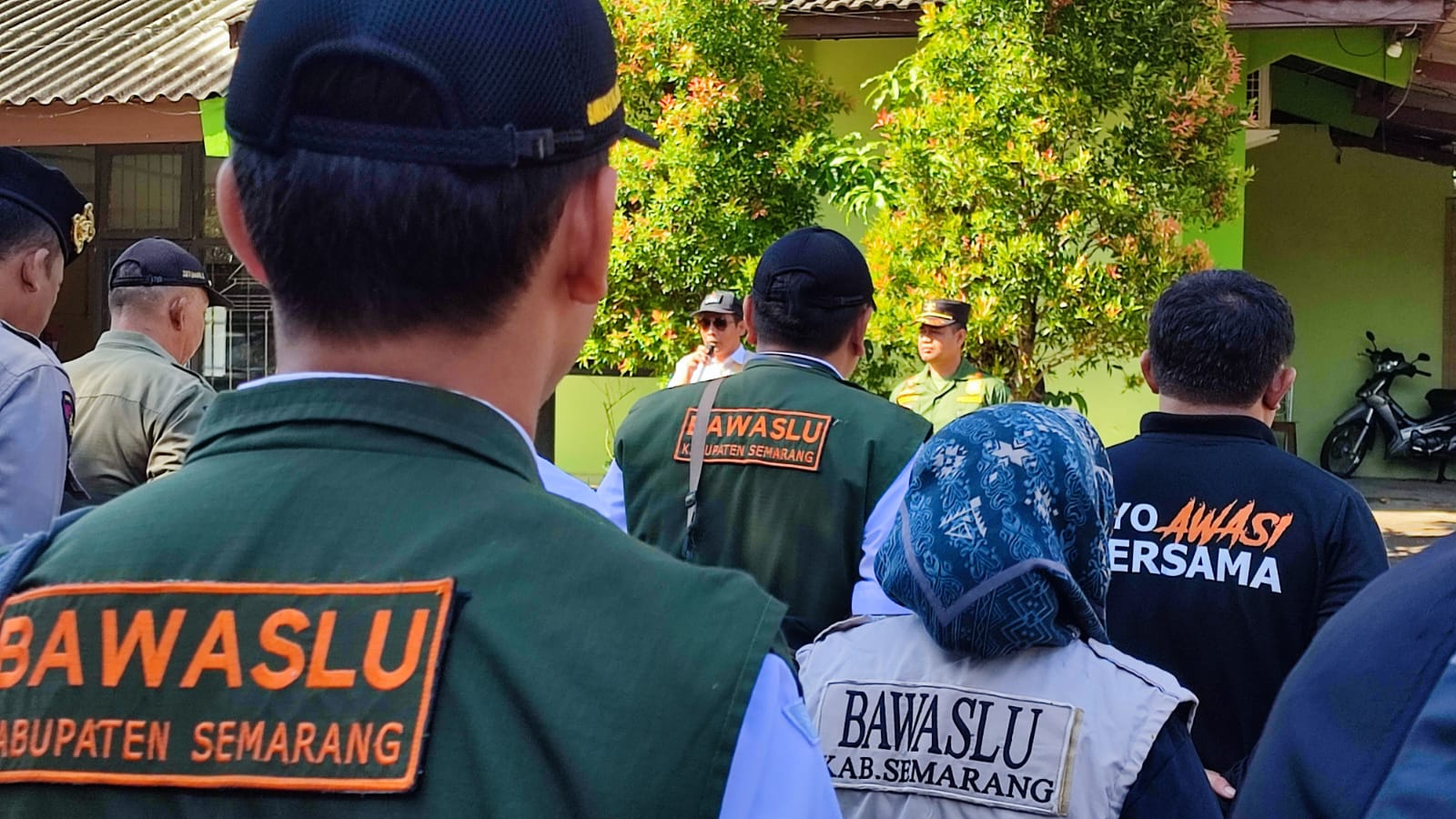 Apel penertiban APK dan APS di halaman kantor Satpol PP Kabupaten Semarang, Rabu (22/11/2023)