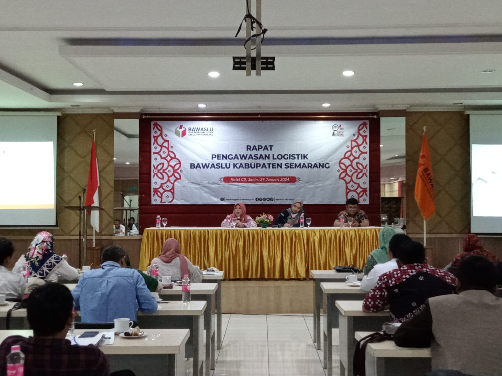 Anggota Bawaslu Kabupaten Semarang, Fithriyah menyampaikan arahan