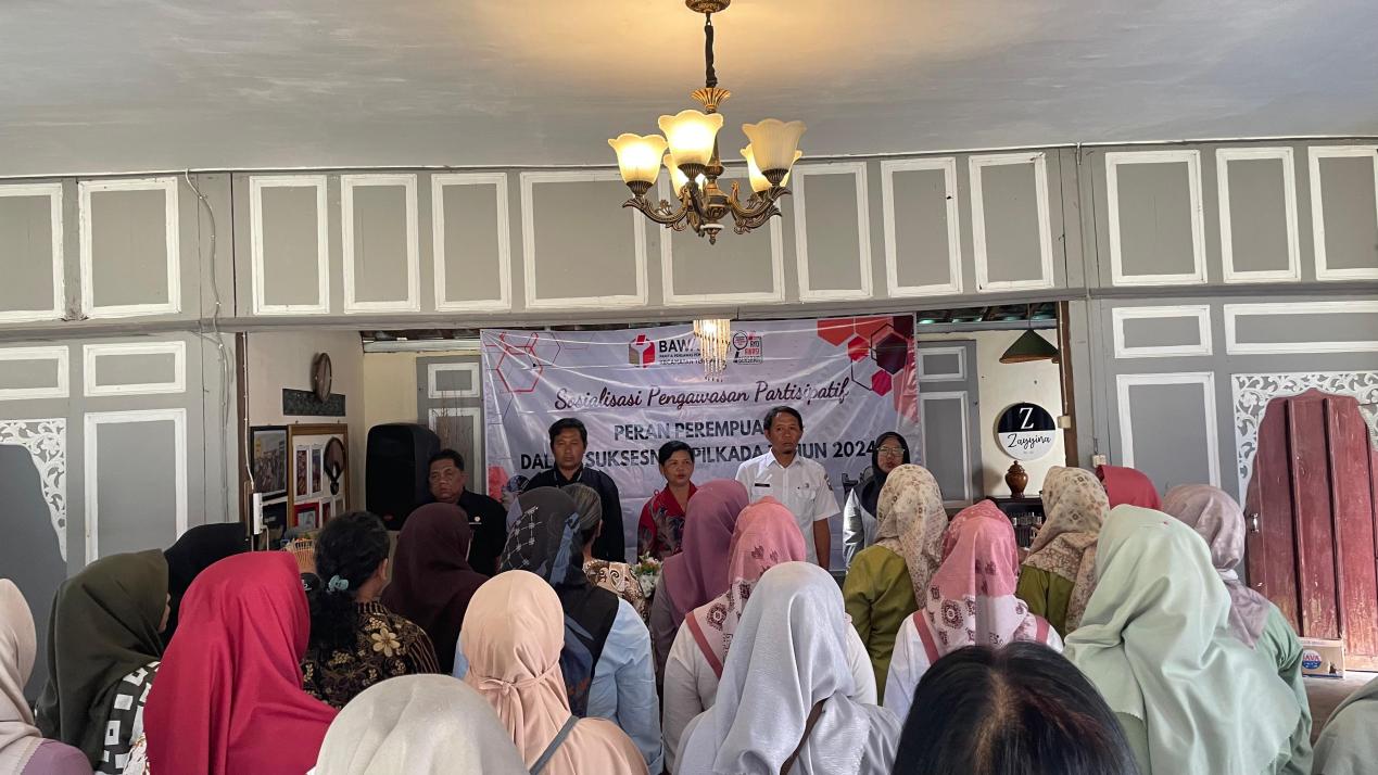 Kegiatan Sosialisasi Pengawasan Partisipatif bersama peserta ibu-ibu PKK Kecamatan Tengaran