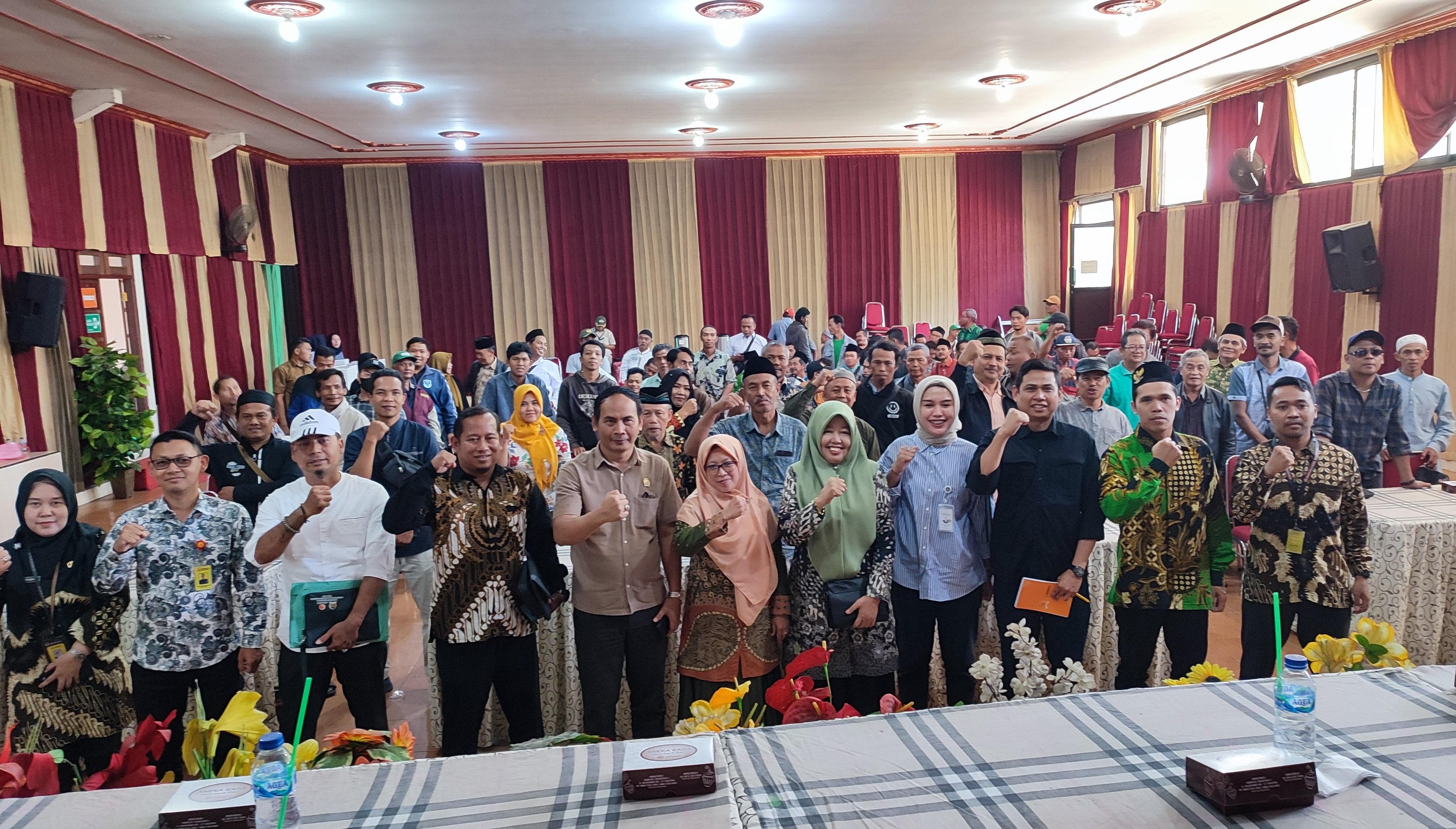 Foto bersama usai kegiatan sosialisasi pengawasan di RM Cikal Gading, Tuntang, Kabupaten Semarang (13/9/2024)