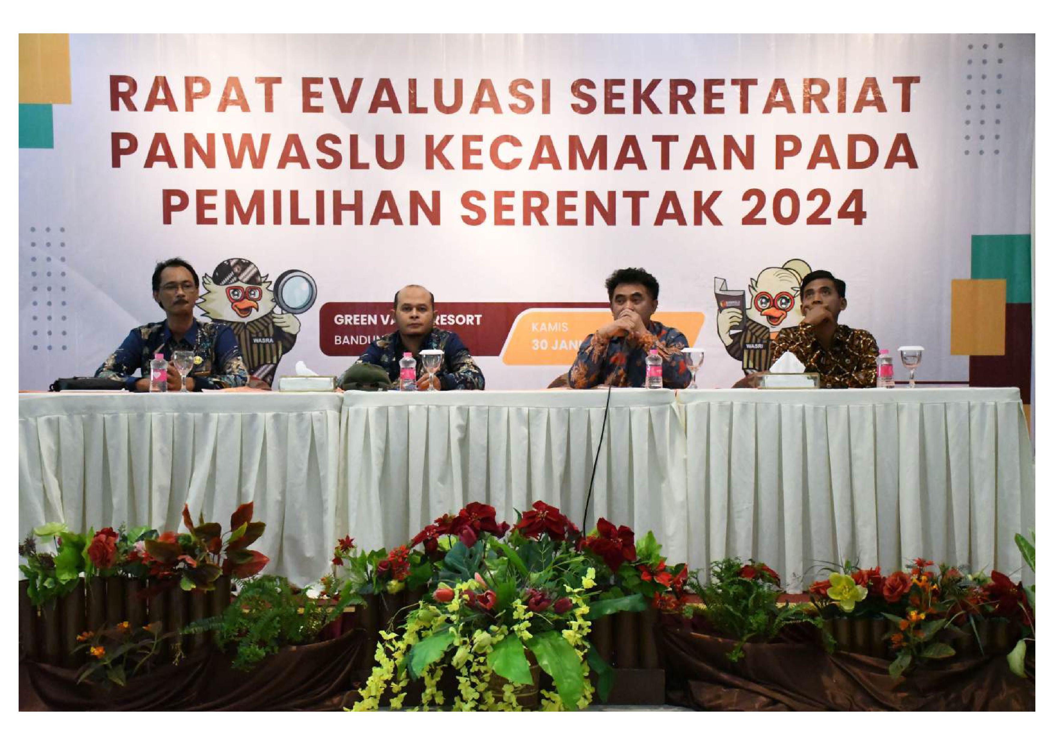 Rapat Evaluasi Sekretariat Panwaslu Kecamatan pada Pemilihan Serentak Tahun 2024, Kamis (30/1/2025) di Green Valley Bandungan