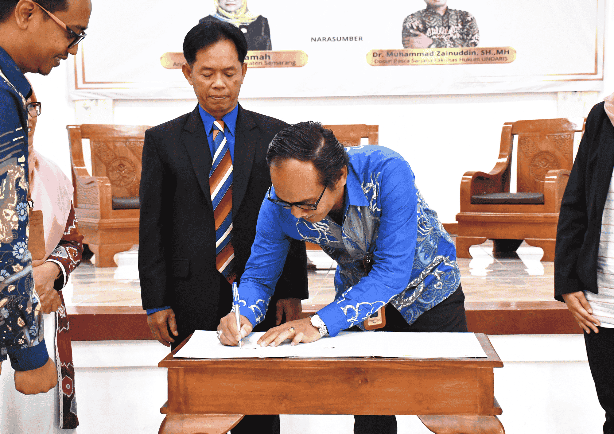 Ketua Bawaslu Kabupaten Semarang, Agus Riyanto teken kerjasama dengan Fakultas Hukum Undaris