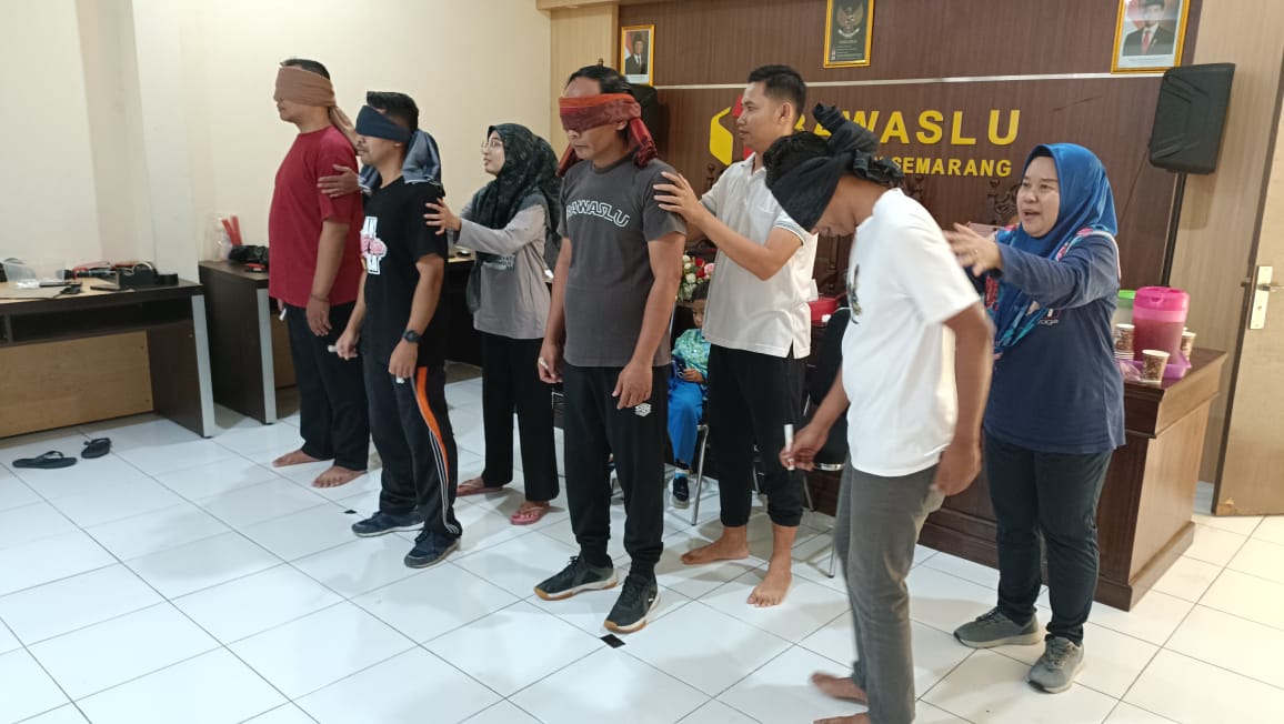 Kegiatan Perlombaan Menyambut Hari Kemerdekaan Indonesia ke-80 di Kantor Bawaslu Kabupaten Semarang