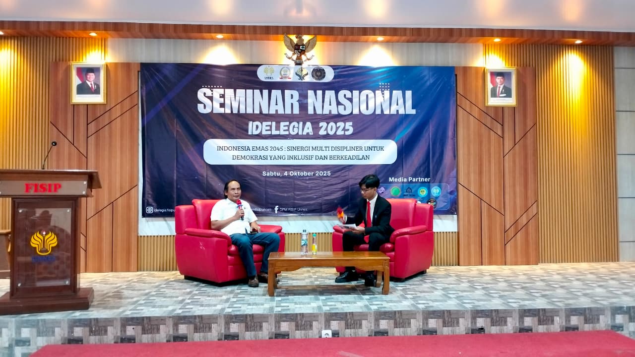Ketua Bawaslu Kabupaten Semarang saat menjadi narasumber dalam Seminar Nasional Idelegia 2025 di UNNES