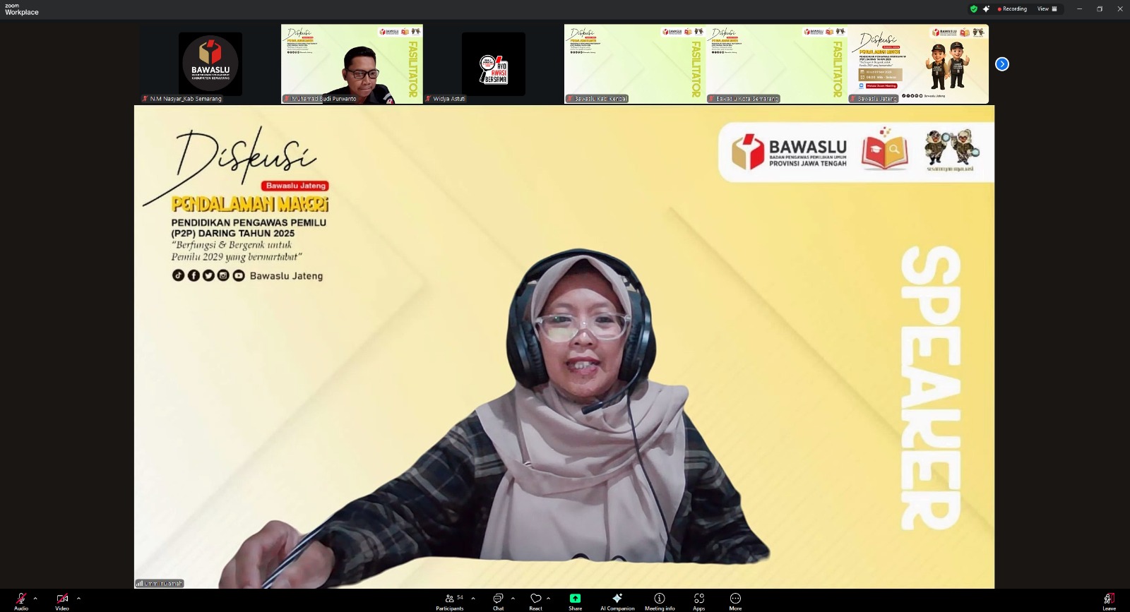 Anggota Bawaslu Kabupaten Semarang Ummi Nu’amah, S.Pd menjadi pembicara pada kegiatan Pendidikan Pengawasan Pemilu (P2P) Daring Tahun 2025, Selasa (4/11/2025).