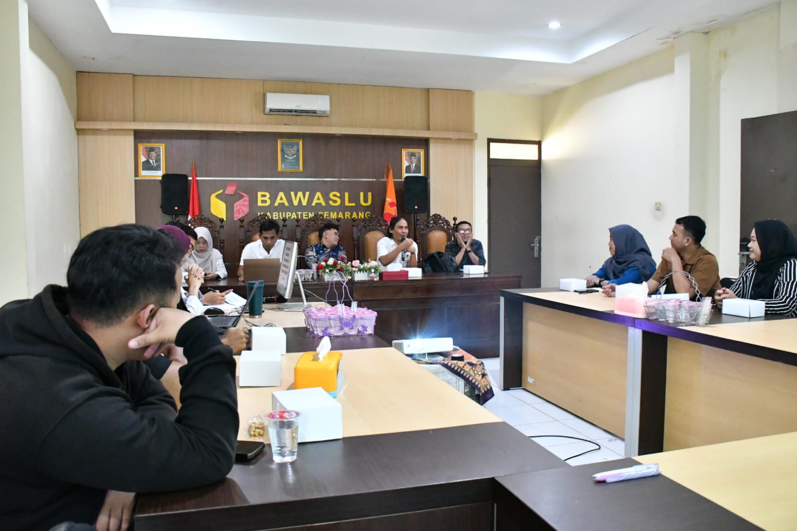 Suasana Rapat Koordinasi Pengawasan Pemutakhiran Data Pemilih Berkelanjutan (PDPB) Triwulan IV Tahun 2025 pada Rabu, 3 Desember 2025