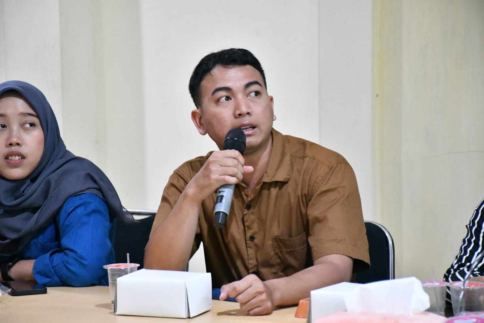 Perwakilan Komunitas GASLOER Rachmat Firdaus pada Rapat Koordinasi Pengawasan PDPB Triwulan IV Tahun 2025 pada Rabu, 3 Desember 2025.