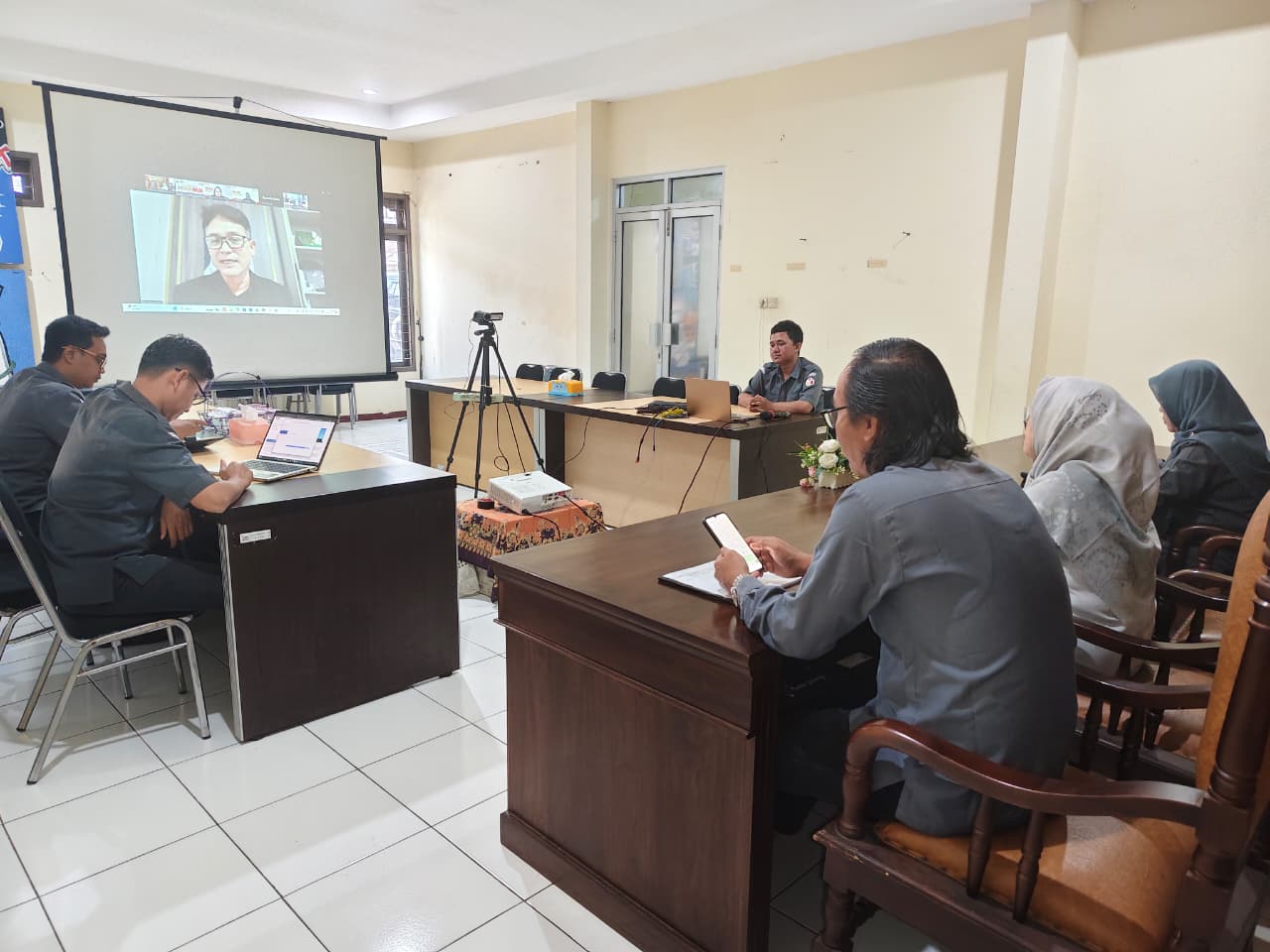 Bawaslu kabupaten Semarang Mengikuti Zoom Meeting Selasa Menyapa