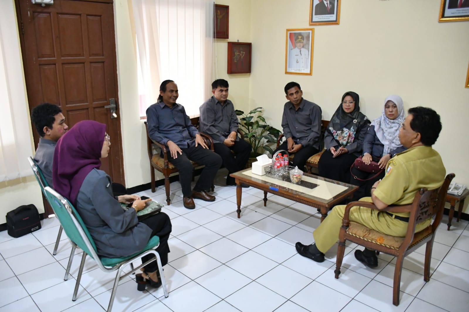 Ketua Bawaslu Kab. Smg beserta Anggota Bawaslu dan Jajaran Sekretariat Bawaslu Kabupaten Semarang melakukan Audiensi ke Kesbangpol Kab. Smg