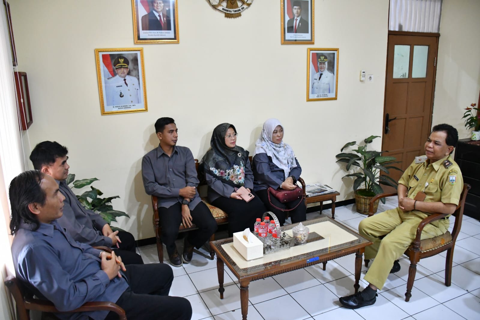 Ketua Bawaslu Kab. Smg beserta Anggota Bawaslu dan Jajaran Sekretariat Bawaslu Kabupaten Semarang melakukan Audiensi ke Kesbangpol Kab. Smg