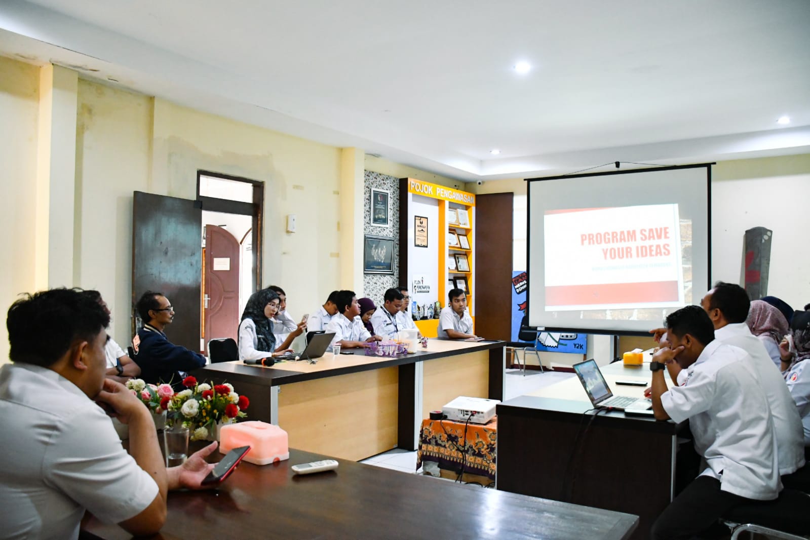 Kegiatan Rabu Smart "Peningkatan Kehumasan" di Kantor Bawaslu Kabupaten Semarang, Rabu 28 Januari 2026