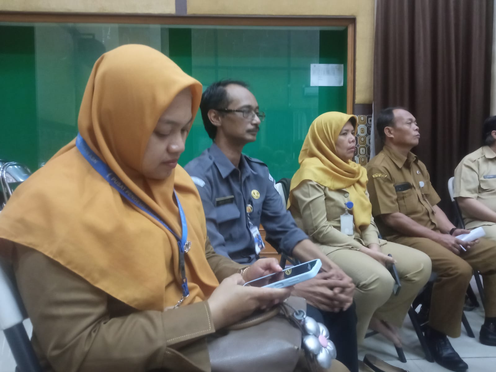 Kepala Sekretariat Bawaslu Kabupaten Semarang, Marjiono (kedua kiri) menghadiri undangan Forum Perangkat Daerah RKPD Kabupaten Semarang Tahun 2027 pada Senin, 23 Februari 2026.