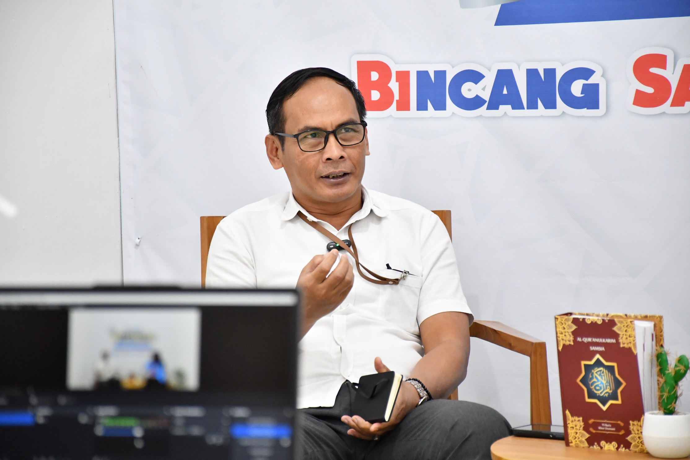 Agus Riyanto saat menyampaikan materi terkait pentingnya Pengawasan Partisipatif dalam kegiatan siniar di UNDARIS, Selasa 3 MAret 2026