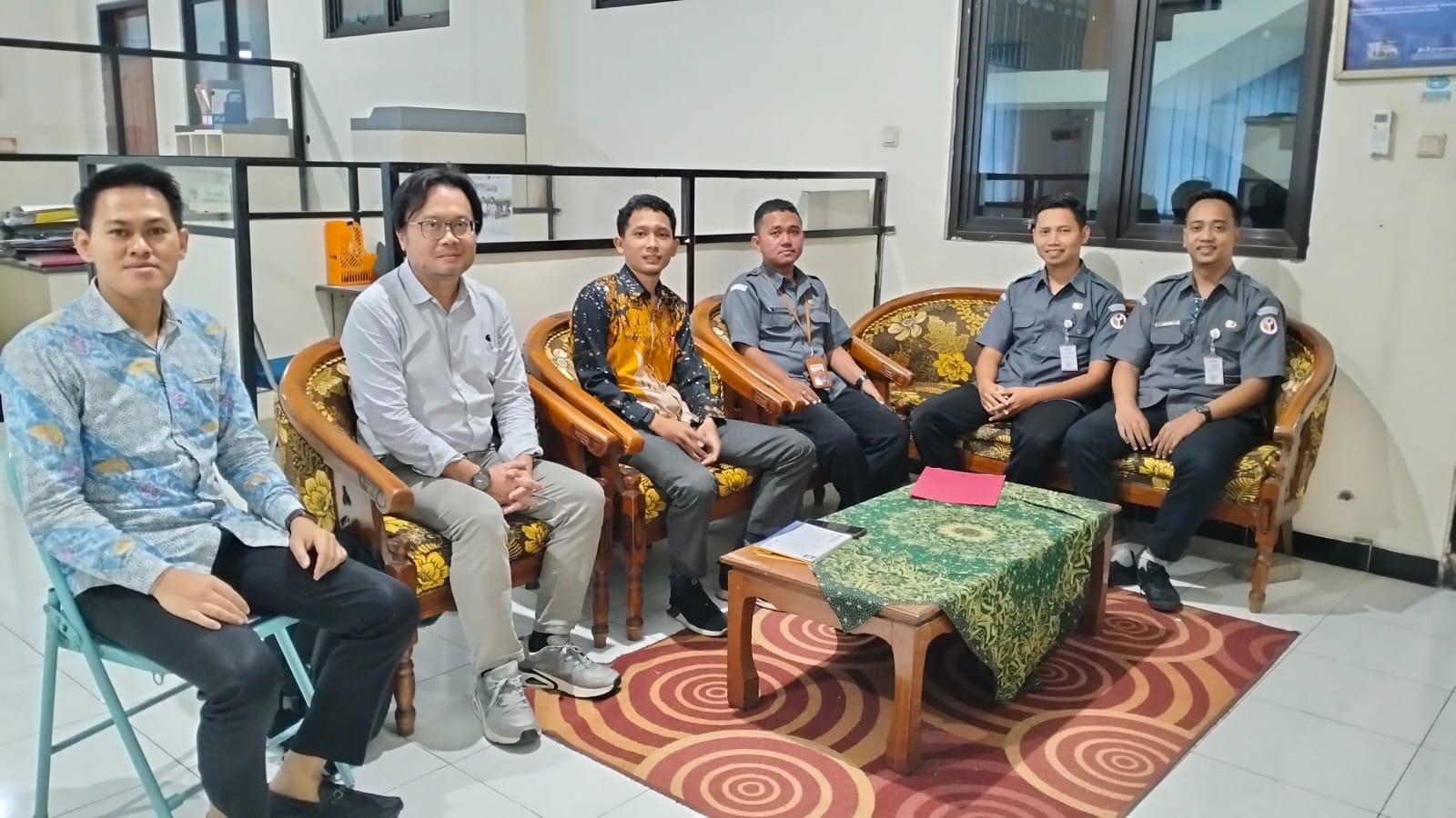 Kasubbag P3SP2H Bawaslu Kabupaten Semarang didampingi 2 Staf Teknis melakukan Koordinasi Ke Program Studi S1 Ilmu Hukum UNW dan diterima Oleh Kaprogdi S1 Ilmu Hukum Unw, Bapak Indra Yuliawan, S.H., M.H. 