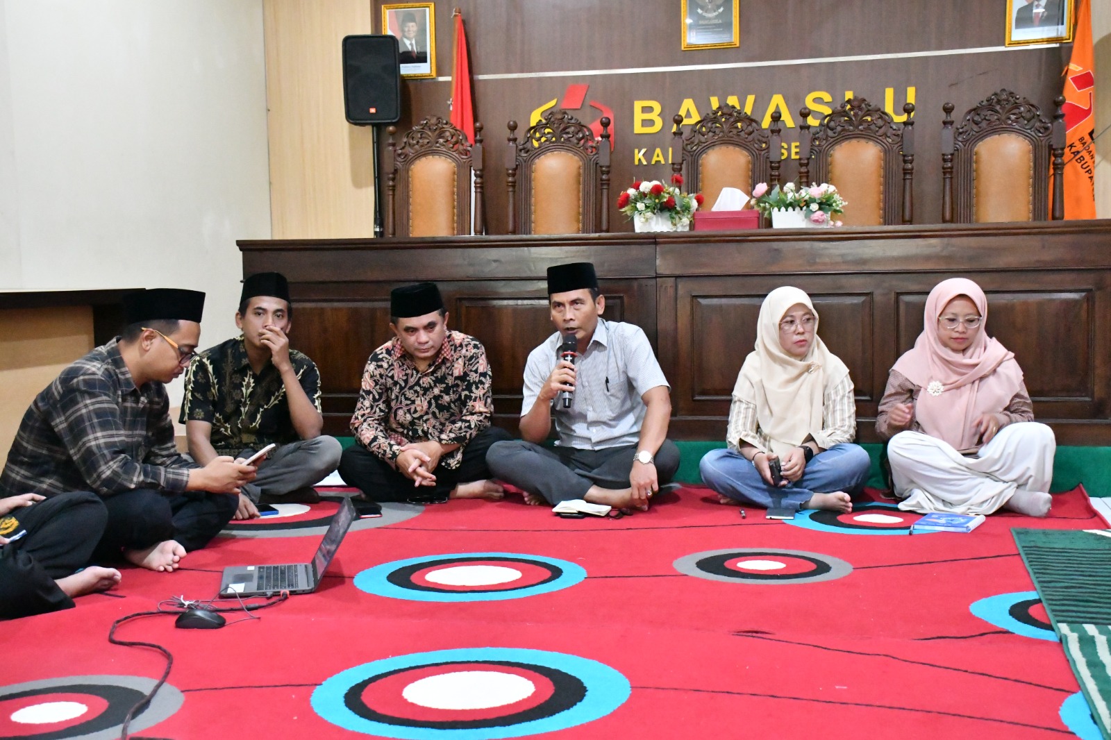 Ketua Bawaslu Kab. Smg Saat Sedang Membuka Kegiatan Konsolidasi Demokrasi, Kamis (12/03/2026)