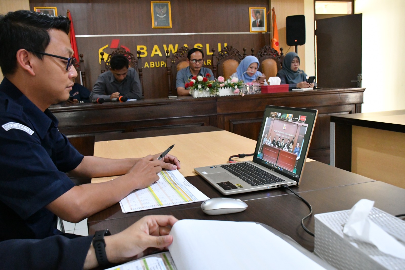 Suasana Rapat Pembahasan Perubahan Rencana Anggaran Biaya (RAB) Bawaslu Kabupaten/Kota Tahun Anggaran 2026 yang diselenggarakan oleh Bawaslu Provinsi Jawa Tengah yang diikuti oleh Bawaslu Kabupaten Semarang pada Selasa, 31 Maret 2026.