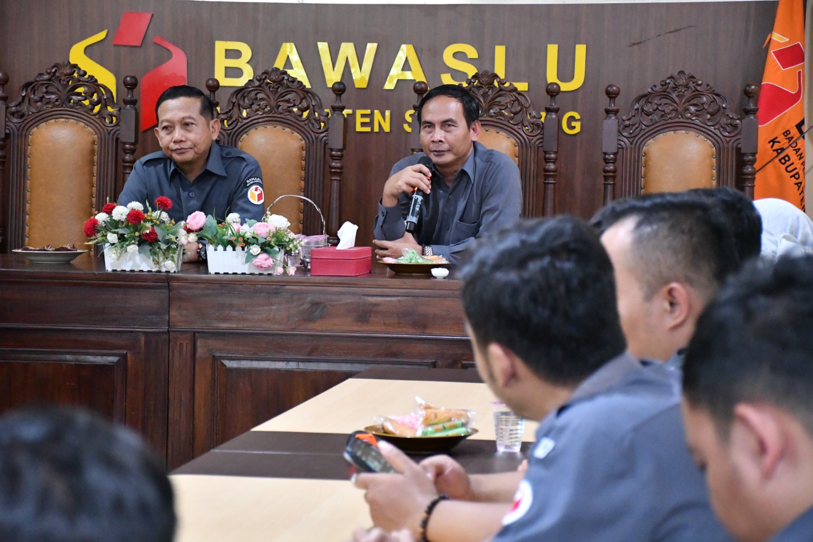 Ketua Bawaslu Kabupaten Semarang, Agus Riyanto (kiri kedua) dalam kegiatan supervisi pembinaan kelembagaan dari Bawaslu Provinsi Jawa Tengah pada Senin, 6 April 2026.