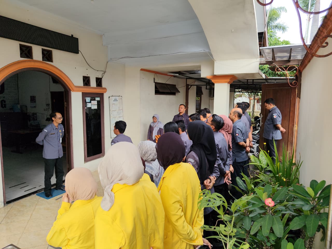 Suasana apel pagi Bawaslu Kabupaten Semarang pada Senin (13/4/2026).