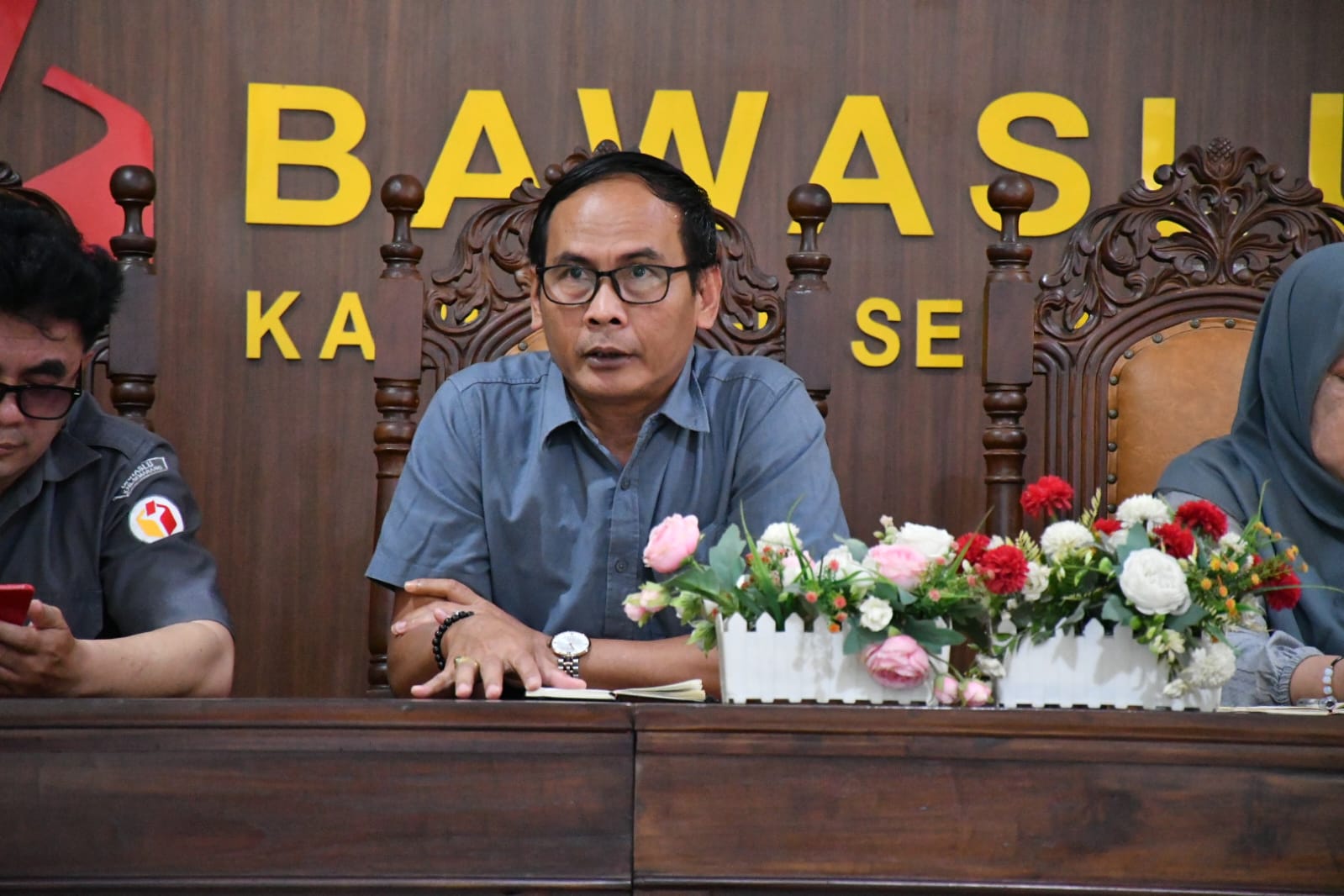 Ketua Bawaslu Kabupaten Semarang, Agus Riyanto dalam rapat rutin Seninan yang digelar pada Senin (13/4/2026).