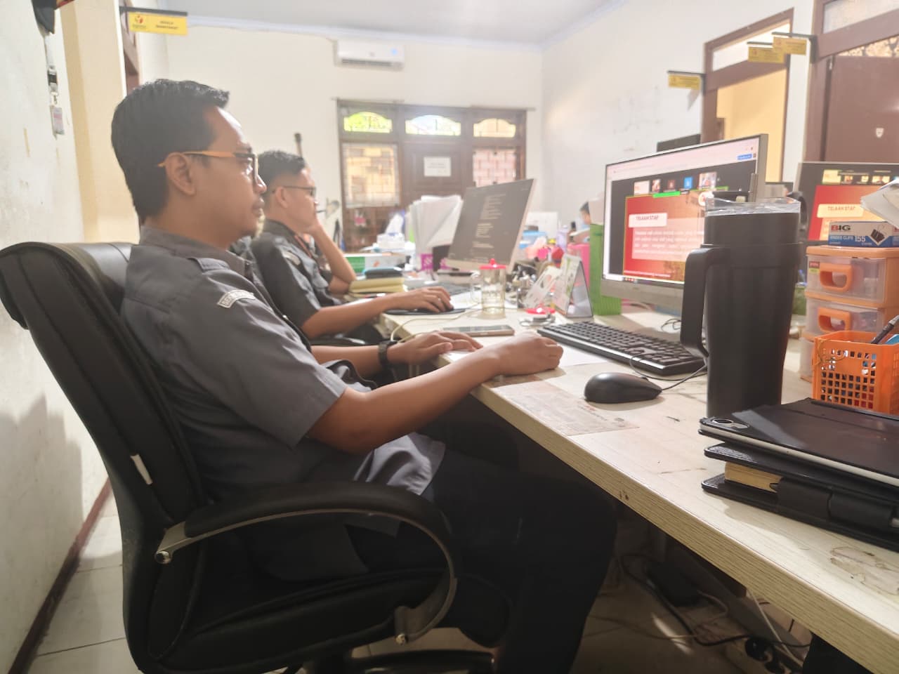 Kasubbag P3SP2H Bawaslu Kabupaten Semarang mengikuti Zoom Meeting Selasa Menyapa dengan Tema "Peningkatan Kapasitas Teknis Penyusunan Kajian Hukum dan Telaah Staf", Selasa, (14/04/2026)