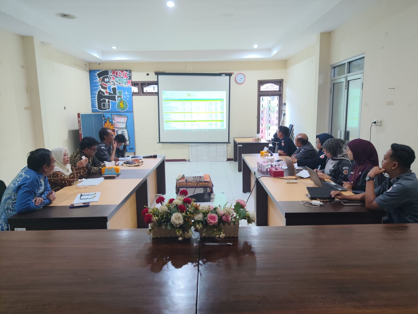 Rapat Koordinasi Usulan Rencana Anggaran Belanja dalam rangka penyelenggaraan pengawasan Pemilihan Bupati dan Wakil Bupati Semarang Tahun 2029 pada Selasa, 21 April 2026