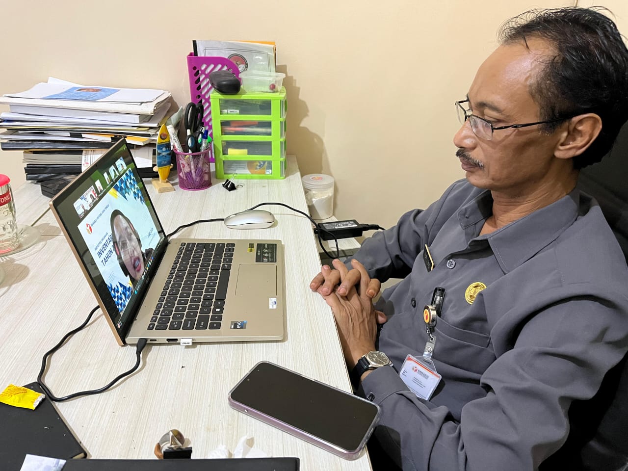 Kepala Sekretariat Bawaslu Kabupaten Semarang, Marjiono mengikuti kegiatan Rapat Pelaksanaan Inventarisasi Barang Milik Negara (BMN) Tahun 2026 pada Selasa, 5 Mei 2026.