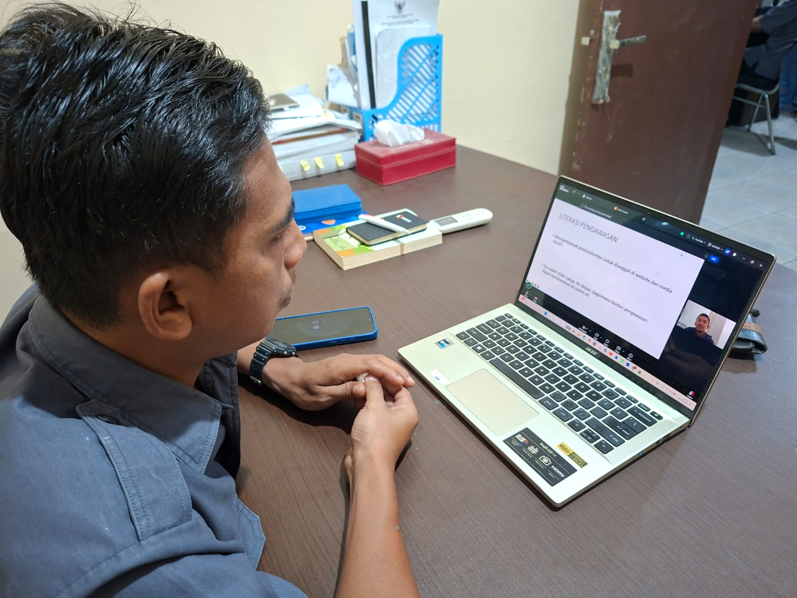 Anggota Bawaslu Kabupaten Semarang, Muharom Al Rosyid Mengikuti Kegiatan Literasi Pojok Pengawasan Edisi 14 dengan tema "Pengembangan Literasi Pengawasan di Era Digital" oleh Bawaslu Provinsi Jawa Tengah, Senin 8 Juni 2026