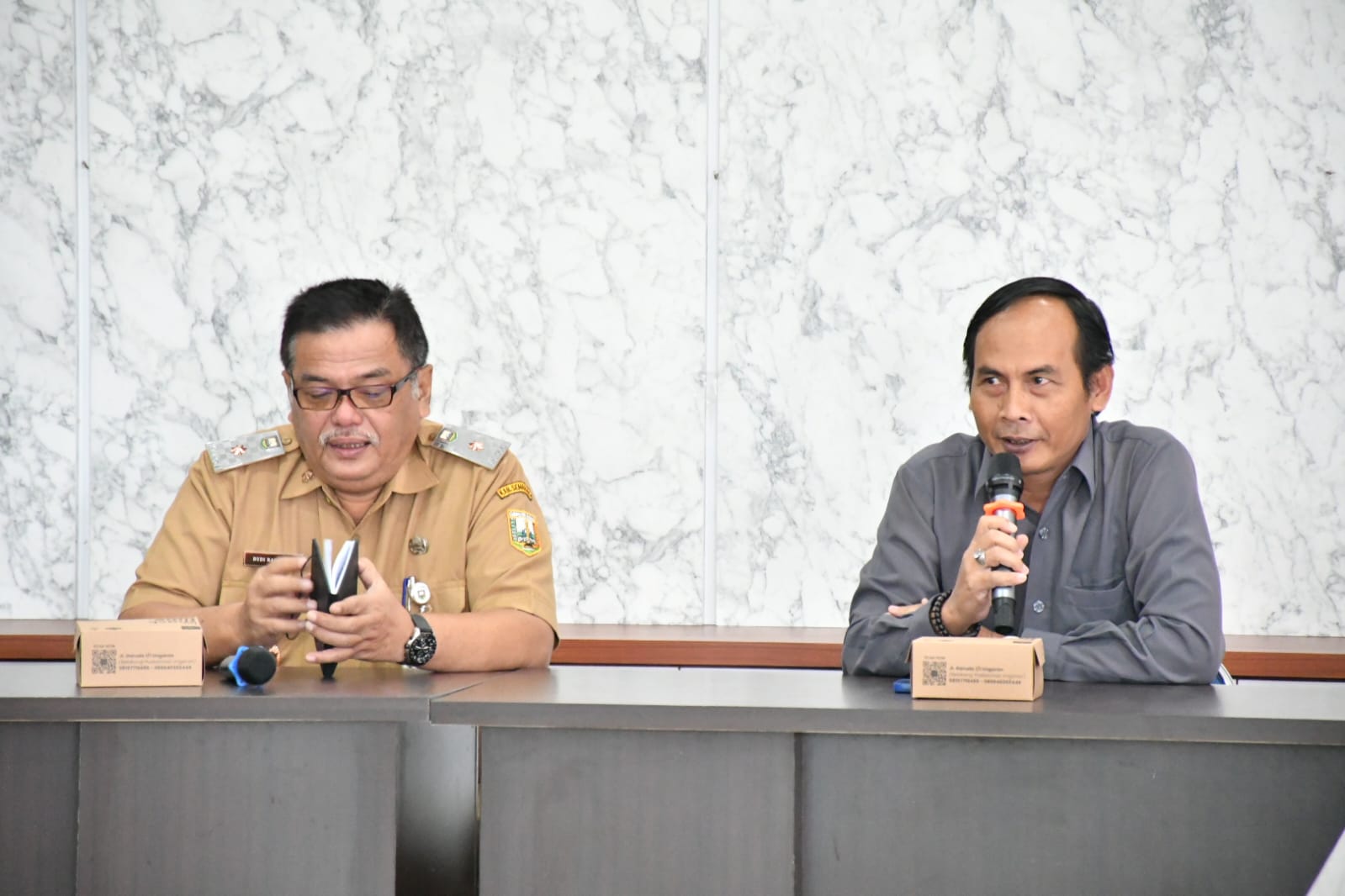 Ketua Bawaslu Kabupaten Semarang, Agus Riyanto Saat menyampaikan Sambutan pada kegiatan Silaturahmi dan Konsolidasi Demokrasi dengan Dispermasdes Kab. Semarang yang secara langsung diterima oleh Kepala Dispermasdes Kabupaten Semarang, Budi Rahardjo, Senin,  (08/06/2026) di Kantor Dispermasdes Kabupaten Semarang, Ungaran