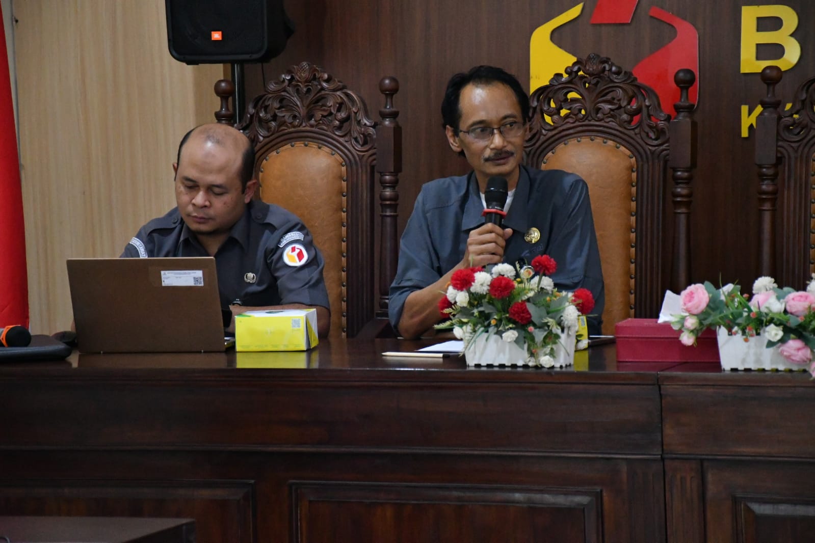 Kepala Sekretariat Bawaslu, Marjiono saat menyampaikan pengantar dalam rapat koordinasi dengan BKUD di Aula Bawaslu Kabupaten Semarang (9/6/2026)