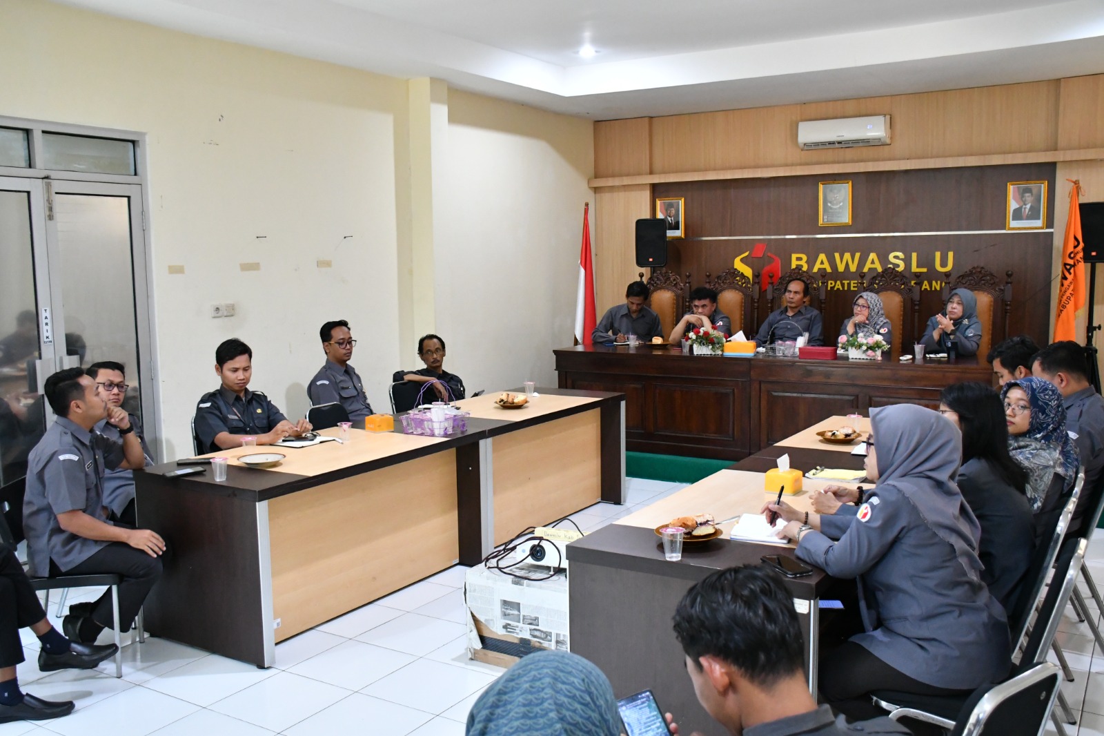 Suasana rapat rutin mingguan Bawaslu Kabupaten Semarang pada Senin (29/6/2026).