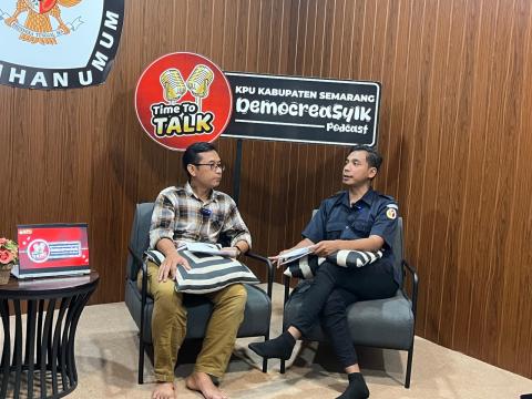 Muharom al Rosyid dalam Kegiatan Podcast Democreasyik