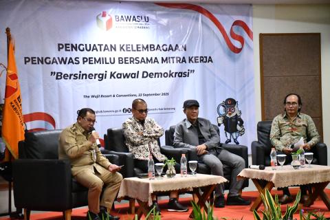 Narasumber Kegiatan Penguatan Kelembagaan Bawaslu Kabupaten Semarang