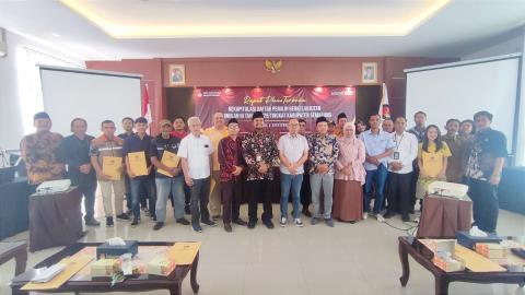 Foto bersama pasca penetapan Rekapitulasi DPB Triwulan III Tahun 2025 di KPU Kabupaten Semarang, Kamis 2 Oktober 2025