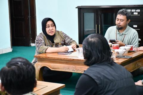 Ketua Kwarcab Gerakan Pramuka, Nur Arifah mendukung Saka Adhyasta Pemilu dalam pertemuan dengan Bawaslu Kabupaten Semarang, Jum'at 7 November 2025
