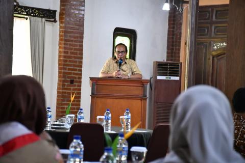 Ketua Bawaslu Kabupaten Semarang, Agus Riyanto dalam pembukaan kegiatan Penguatan Kelembagaan Pengawas Pemilu di Melva Balemong, Selasa 16 Desember 2025