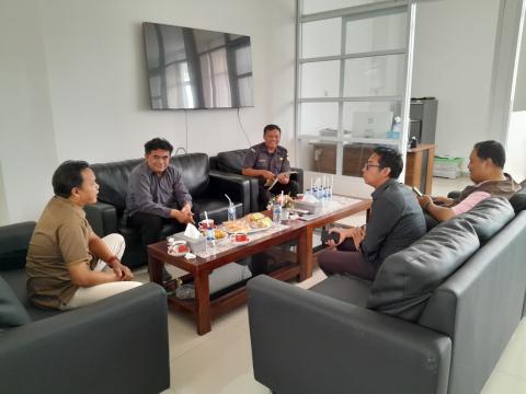 Suasana Konsolidasi Demokrasi Bawaslu Kabupaten Semarang di KPU Kabupaten Semarang, Senin 26 Januari 2026