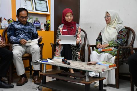 Suasana Podcast Bawasantai Wasit Demokrasi, Kamis 1 April 2026