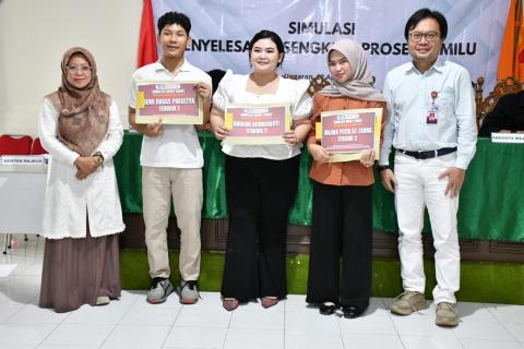 Penyerahan Sertifikat