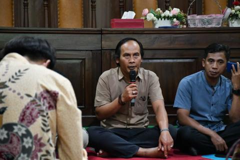 Ketua Bawaslu Kabupaten Semarang, Agus Riyanto (tengah) saat kegiatan launching Bawaslu Membelajarkan Volume 2 Tahun 2026, Kamis 3 September 2026
